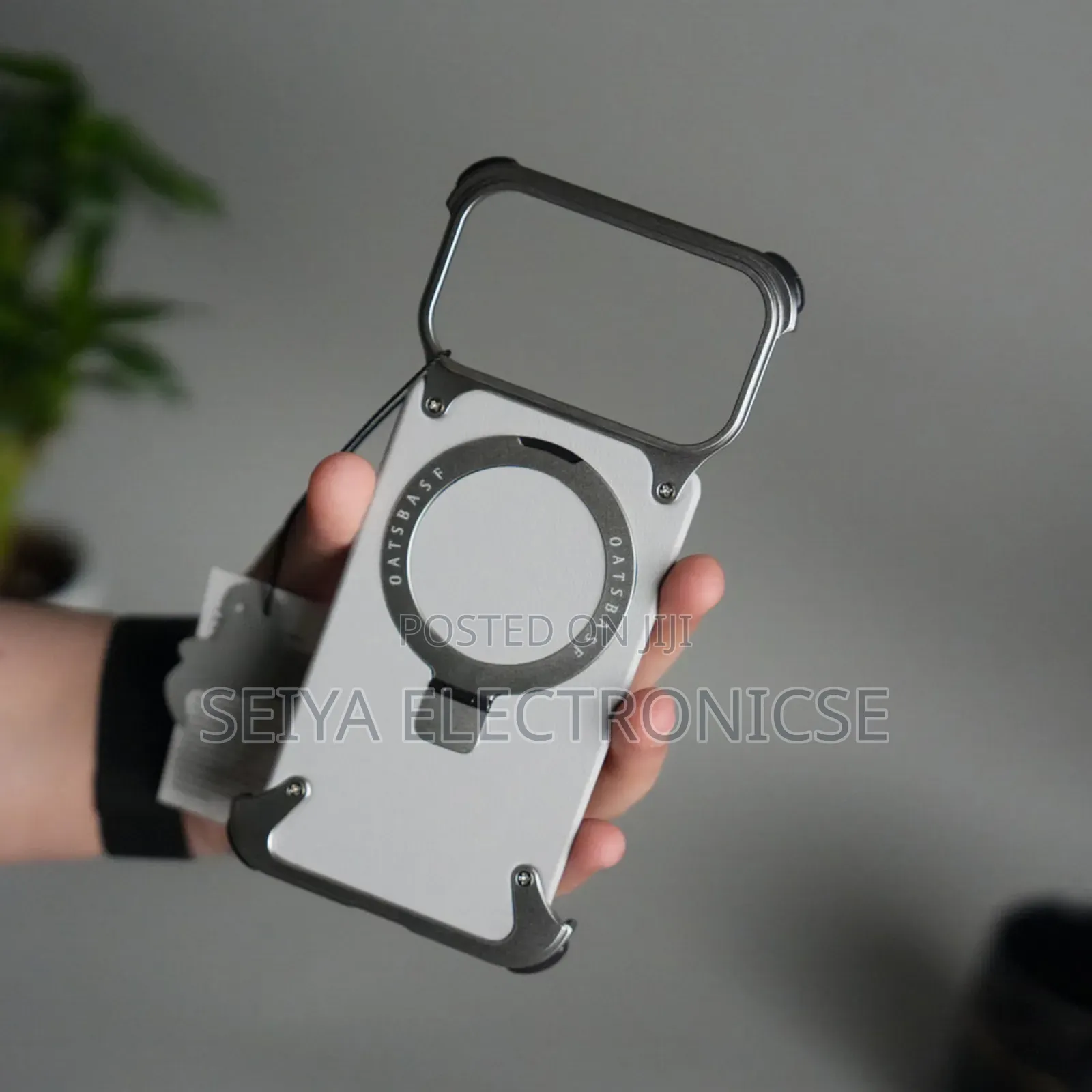 iPhones 17pro Max Freamlass Metal Leather Case * L