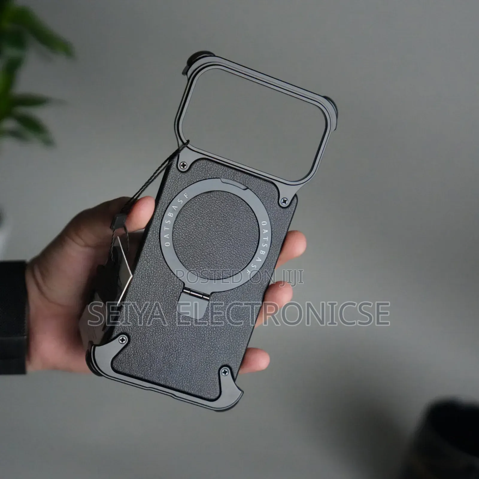 iPhones 17pro Max Freamlass Metal Leather Case * L