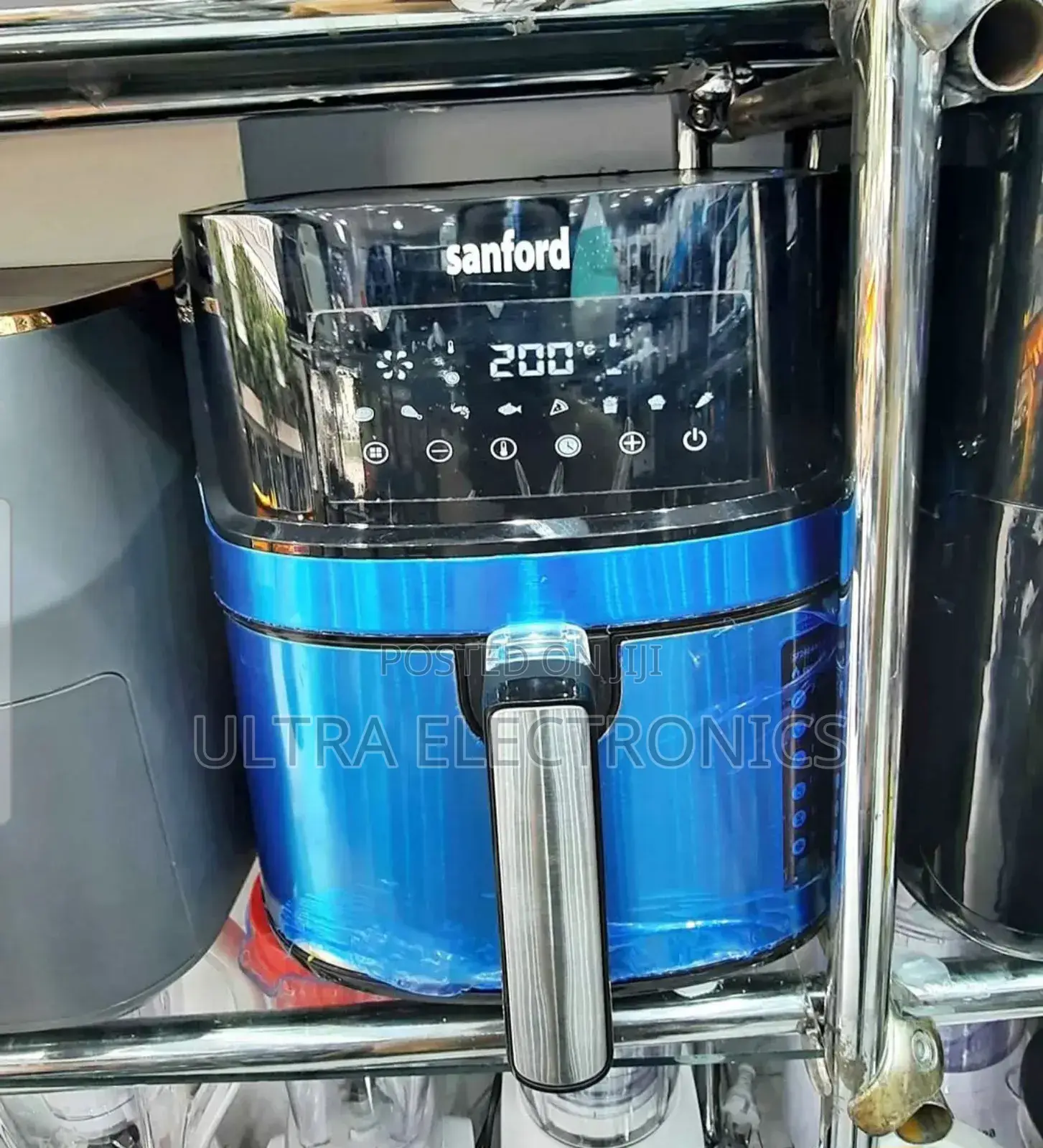 Sanford Digital Air Fryer. Features an Led Display With Touch