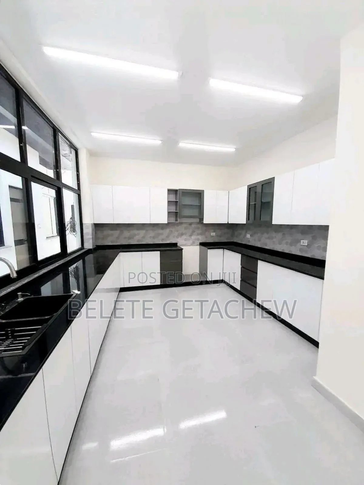 7bdrm Villa in Wosen, Luxury Villa, Bole for sale