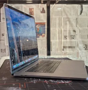 New Laptop Apple MacBook Pro 2019 32GB Intel Core I7 SSD 512GB