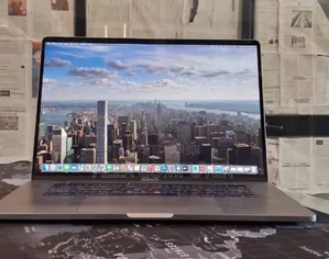 New Laptop Apple MacBook Pro 2019 32GB Intel Core I7 SSD 512GB