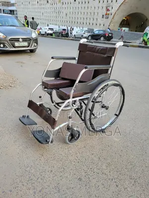 Toilet Wheelchair//.Steel Manual Wheelchair (Wc070s)