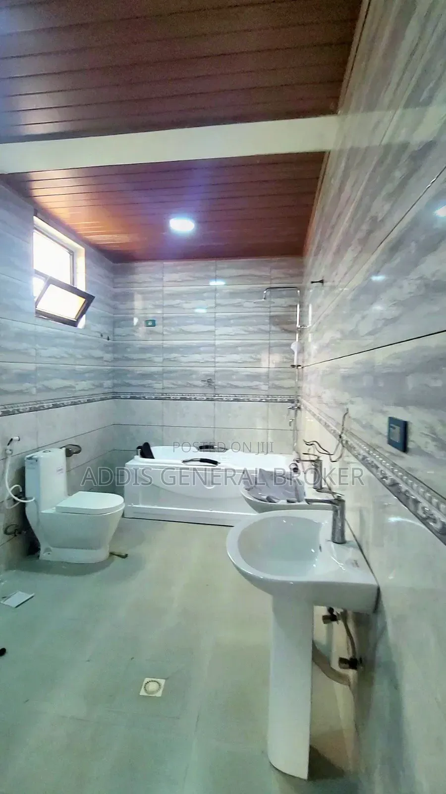 7bdrm House in Bulbula, Bole for sale