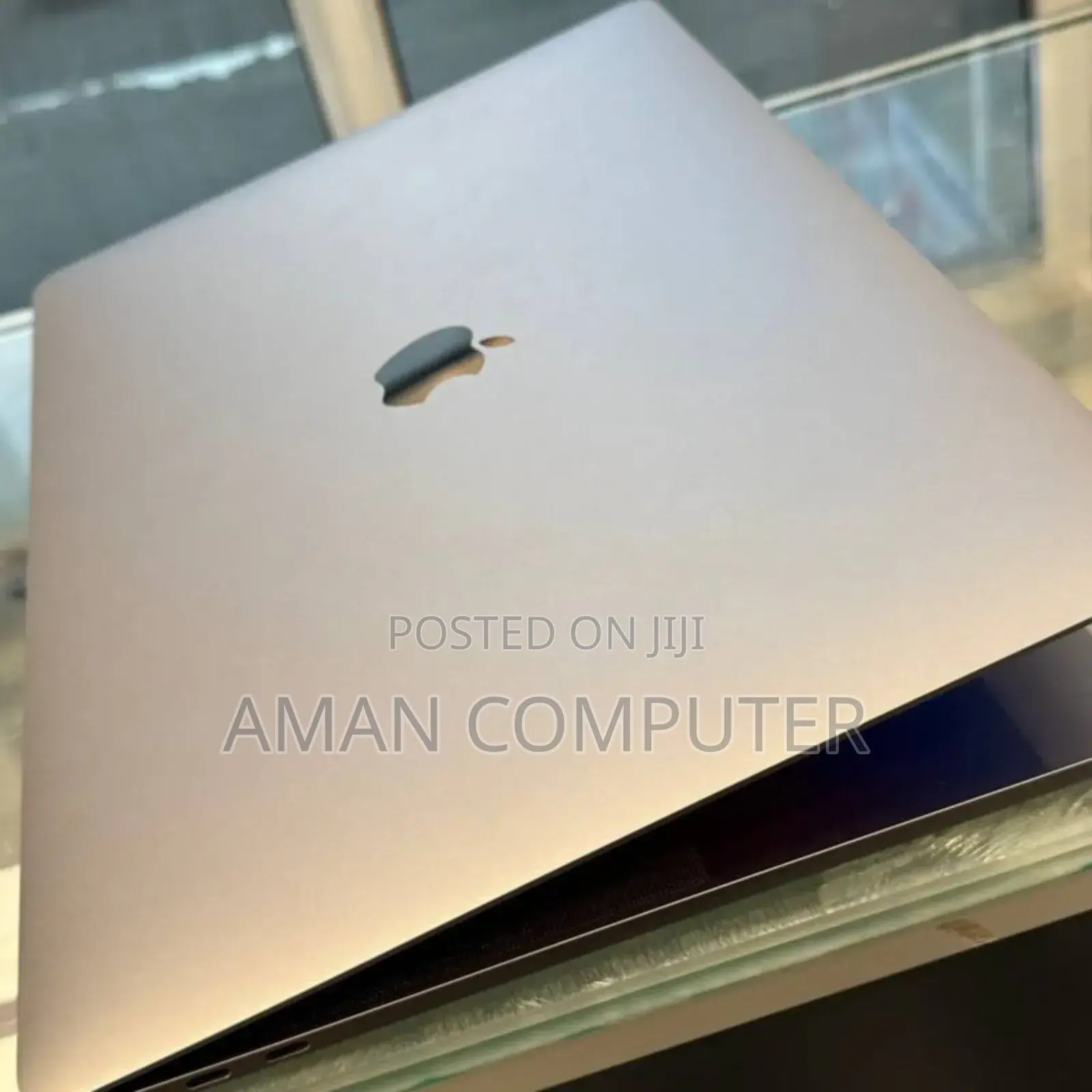 New Laptop Apple MacBook Pro 2016 16GB Intel Core I7 SSD 256GB