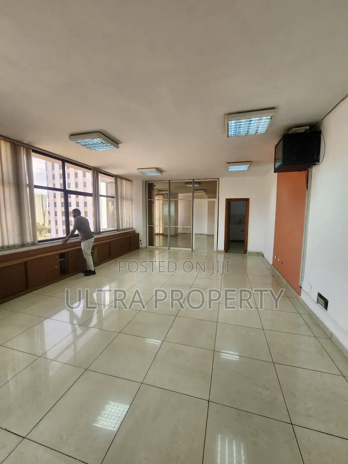 112sqm Office