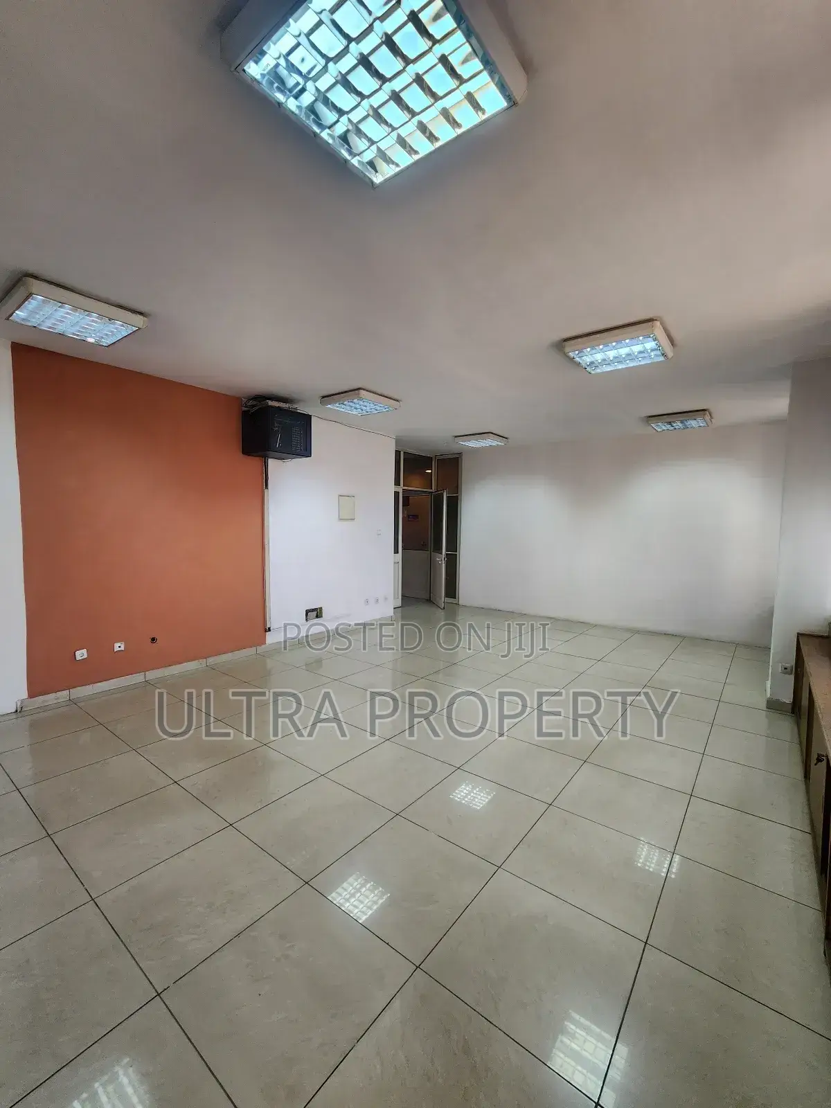 112sqm Office