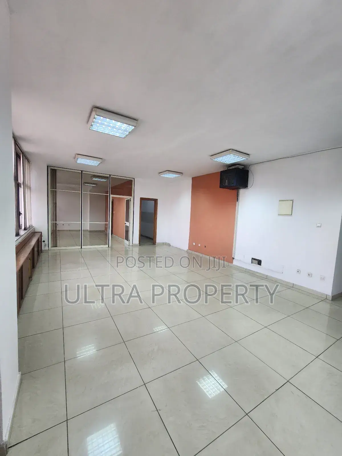 112sqm Office