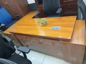 Local Managerial Table 1.40cm