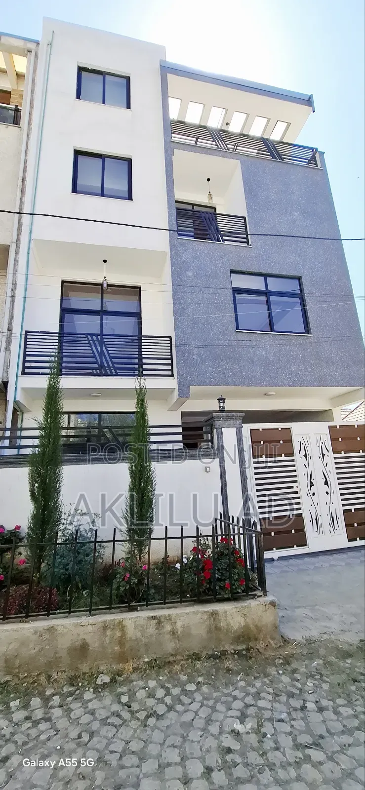 Furnished 6bdrm Townhouse/Terrace in Bole Ayat for sale