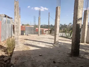 Land(105sqk)