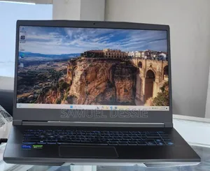 New Laptop MSI 16GB Intel Core I5 SSD 512GB
