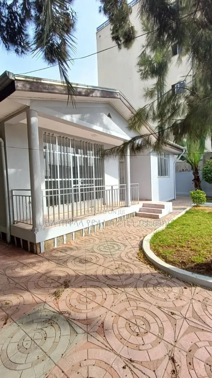 Furnished 6bdrm Villa in Ayat Area Ideal, Yeka for sale