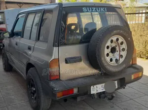 Suzuki Vitara 1998 Gray