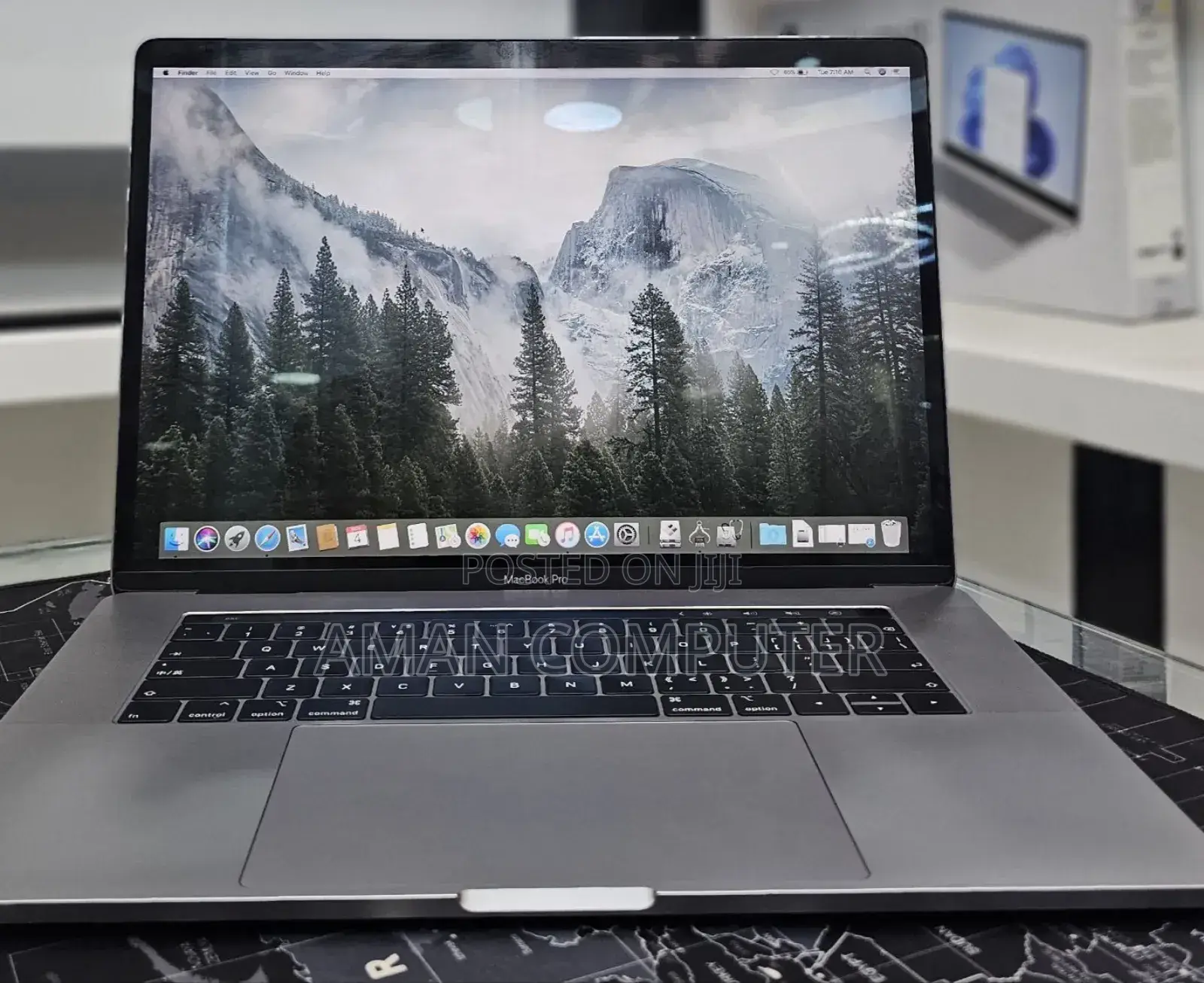 New Laptop Apple MacBook Pro 2019 16GB Intel Core I9 SSD 512GB