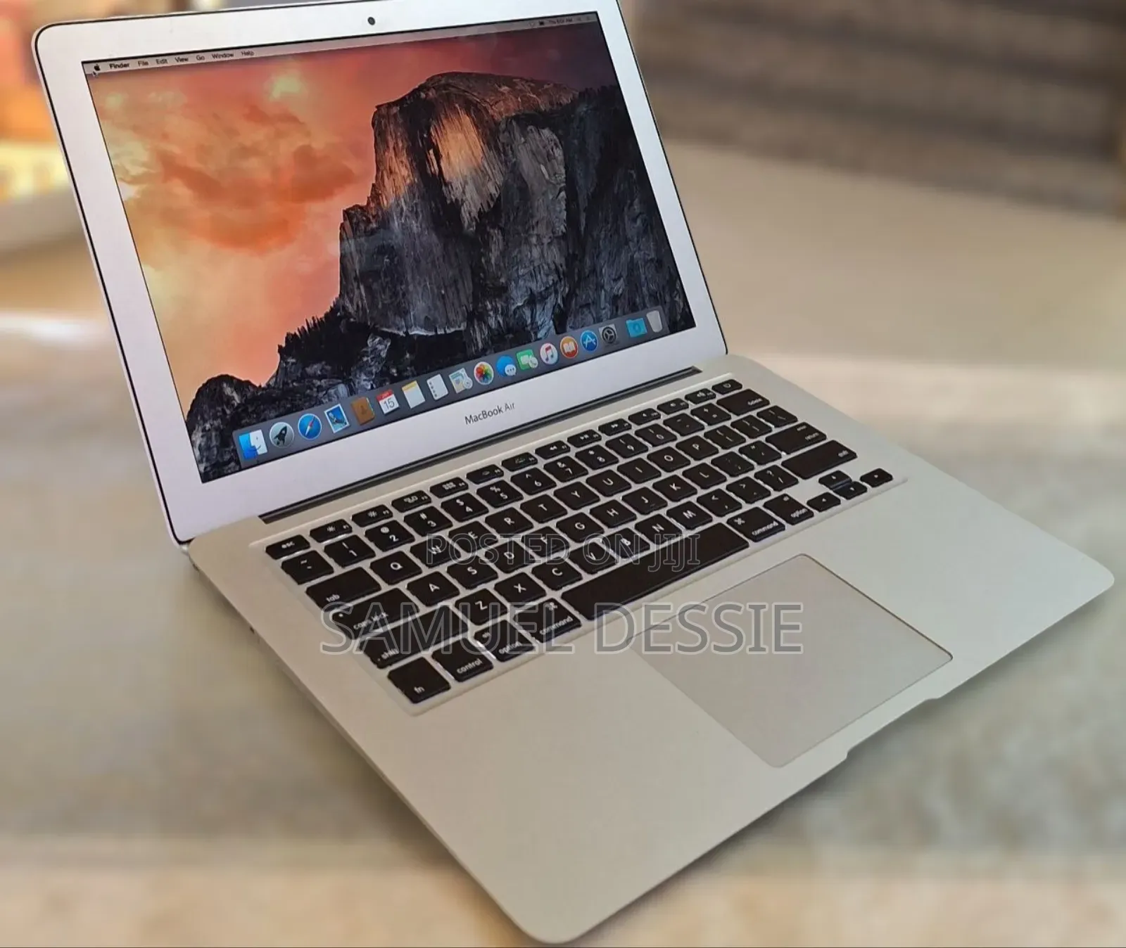 New Laptop Apple MacBook Air 2015 4GB Intel Core I5 SSD 128GB