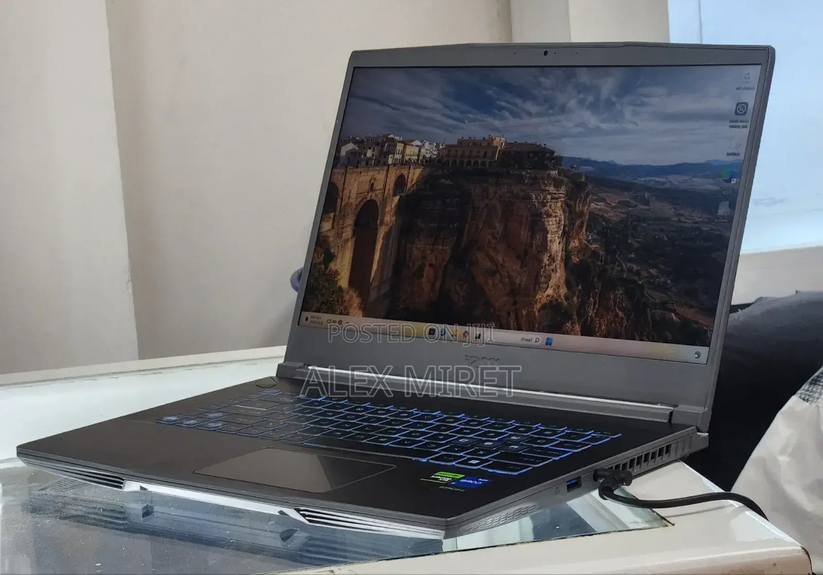 New Laptop MSI 16GB Intel Core I5 SSD 512GB