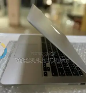 New Laptop Apple MacBook Air 2014 4GB Intel Core I5 SSD 256GB