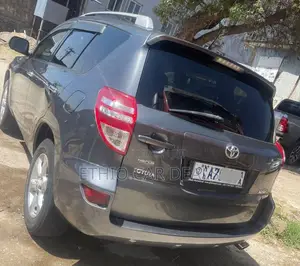 Toyota RAV4 2011 Matt Black