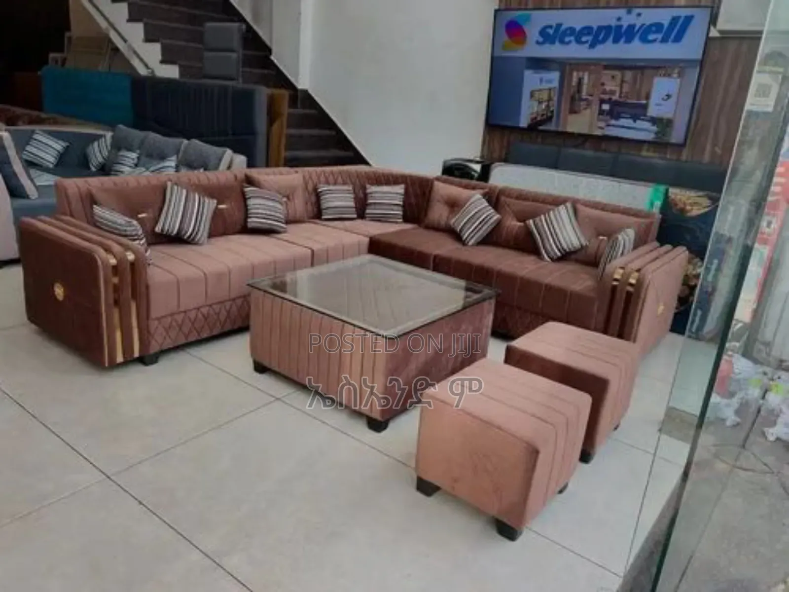 Opulent Seating 2 Sofa Design With Table