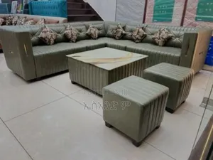 Minimalista Sofa With Table Design
