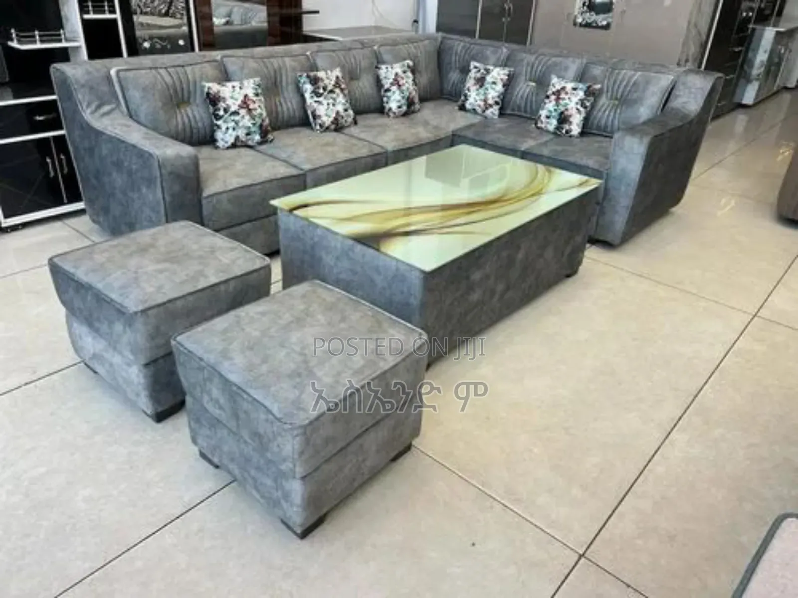 Metro Lounge Sofa Design With Table