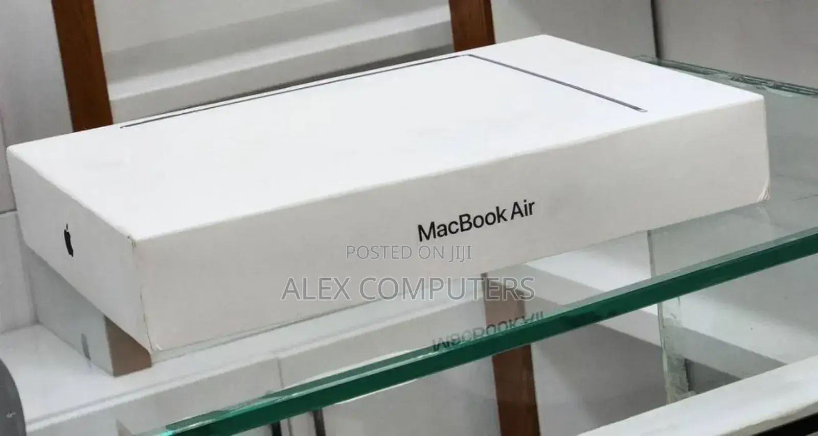 New Laptop Apple MacBook Air 2025 M4 15-Inch 16GB Apple M4 SSD 256GB