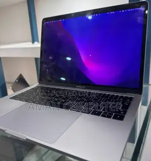 New Laptop Apple MacBook Pro 2017 8GB Intel Core I5 SSD 256GB