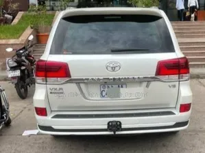 Toyota Land Cruiser 2021 Off white