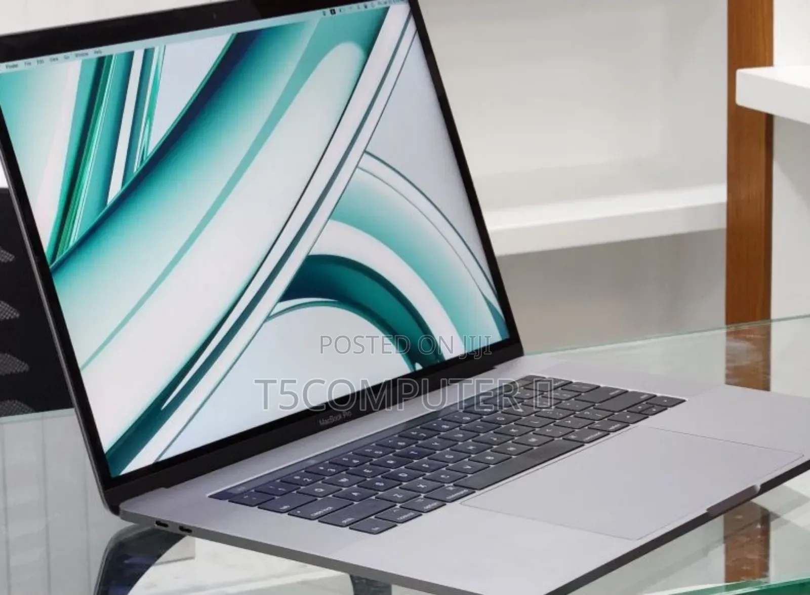 New Laptop Apple MacBook Pro 2017 16GB Intel Core I7 SSD 512GB