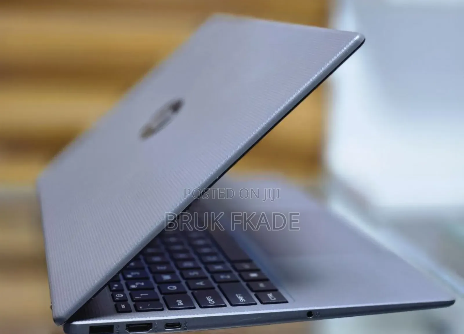 New Laptop HP 15-Da3007nia 16GB Apple M1 Pro SSD 512GB