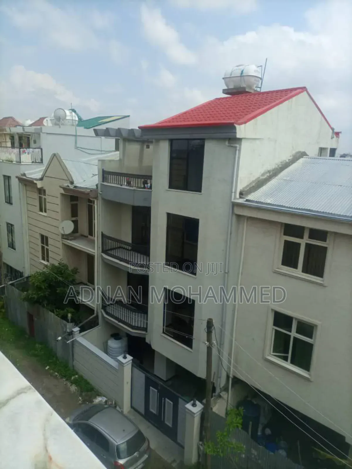 5bdrm House in Akaky Kaliti for sale