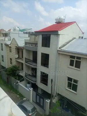 5bdrm House in Akaky Kaliti for sale