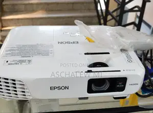 Brand New Epson Projector With Bag, Remote Model