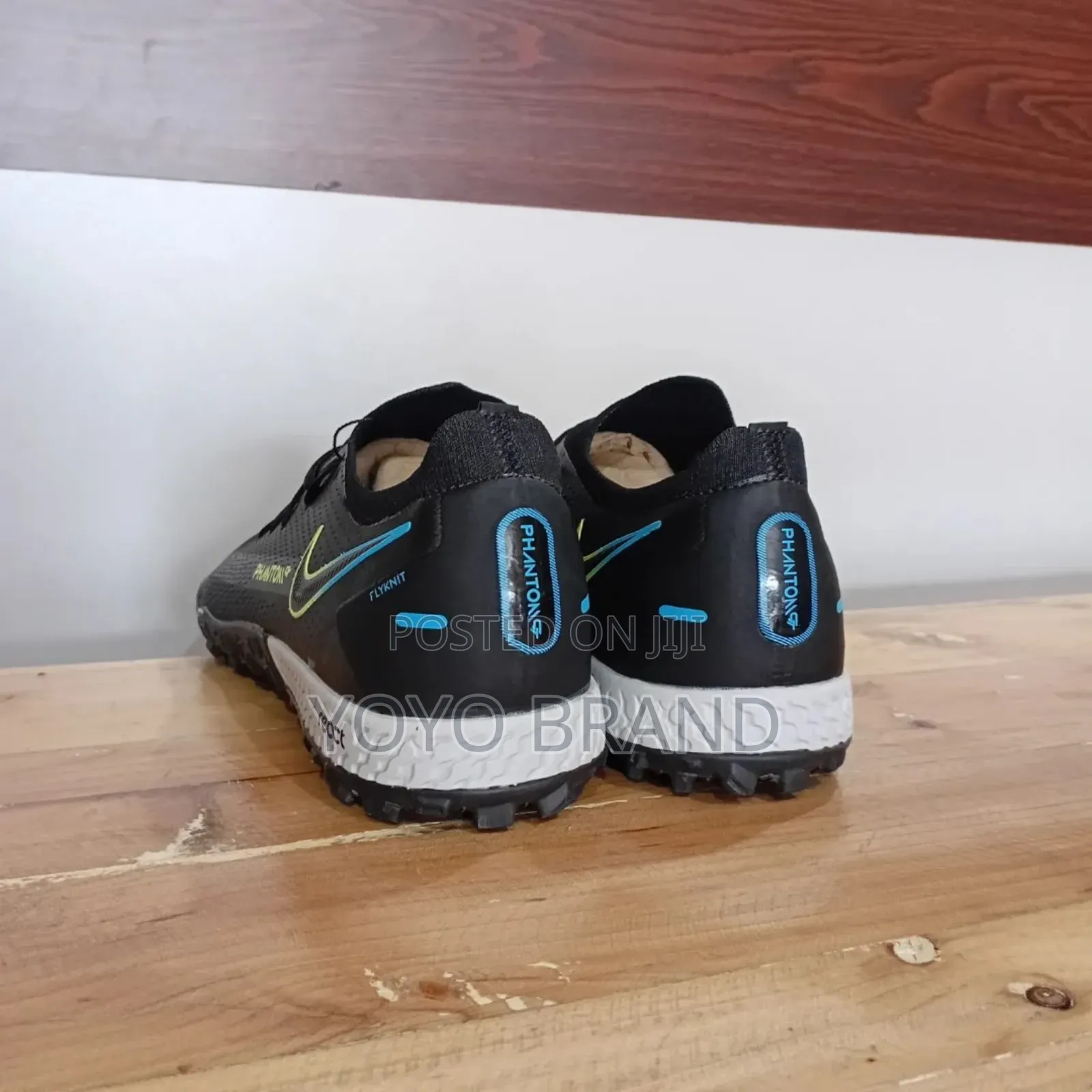 Nike Phtom Elite Gt2 Academy Futsal Soccer Cleats