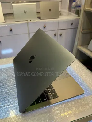 New Laptop Apple MacBook Pro 2019 8GB SSD 128GB