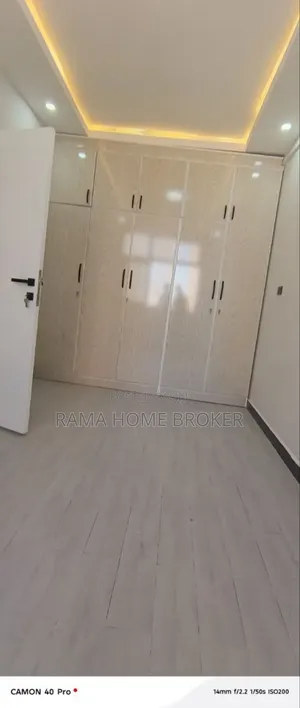 Furnished 3bdrm Condo in ግራውንድ ላይ አያት ኮንዶሚንየም, Yeka for sale