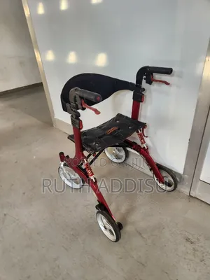 Walker Four Wheels Best Quality With Frane and Seat ወከር ከነ መቀመጫው የሚታጠፍ