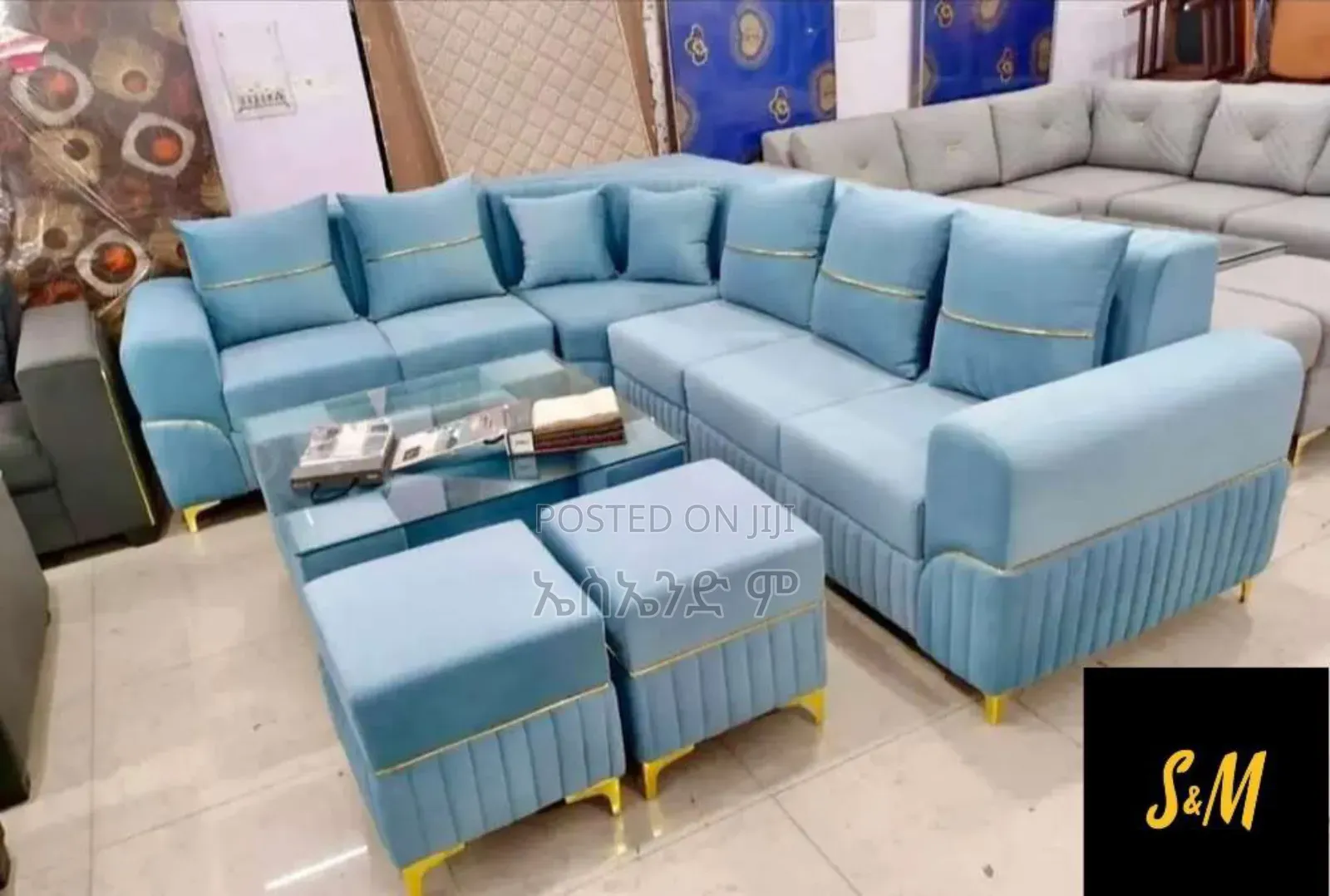 Pullout Sofa Design With Table