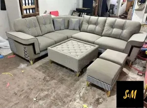 Kasa Yehun Design With Table