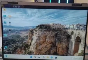 New Laptop Lenovo Yoga 7i 16GB Intel Core Ultra 7 SSD 1T