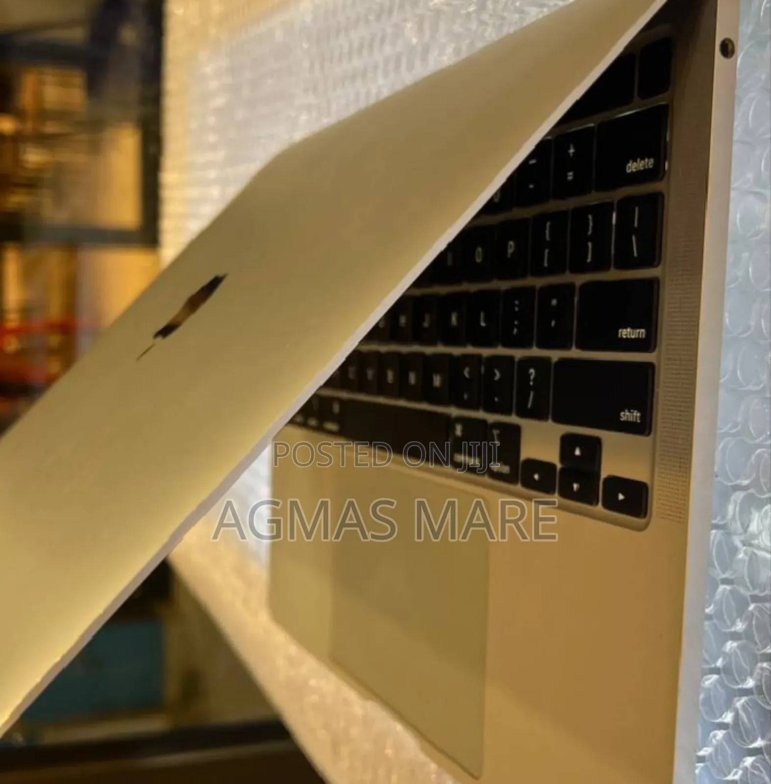 New Laptop Apple MacBook Pro 2020 8GB Intel Core I5 SSD 256GB