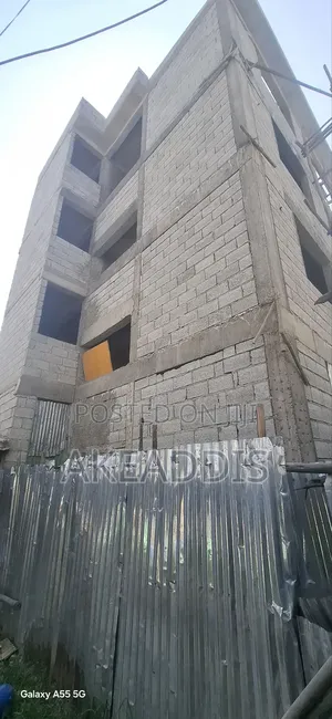 7bdrm Townhouse/Terrace in Bole Ayat for sale