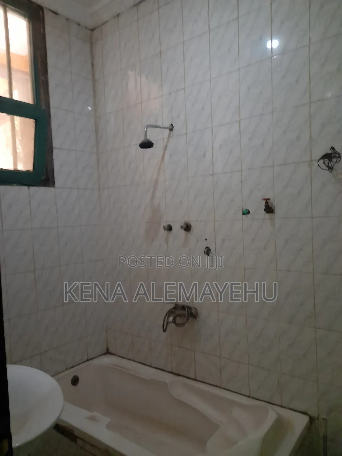 4bdrm House in Adama for sale