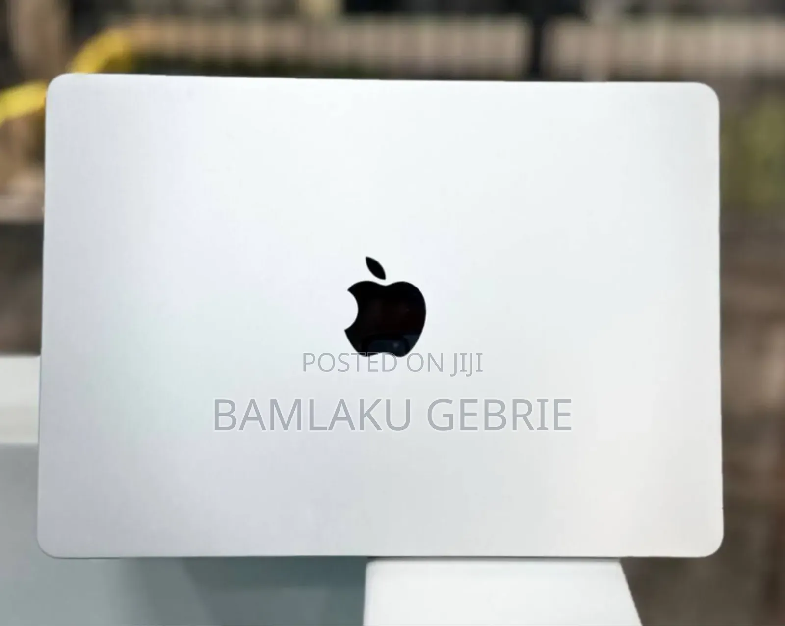 New Laptop Apple MacBook Air 2022 M2 8GB Apple M2 SSD 256GB