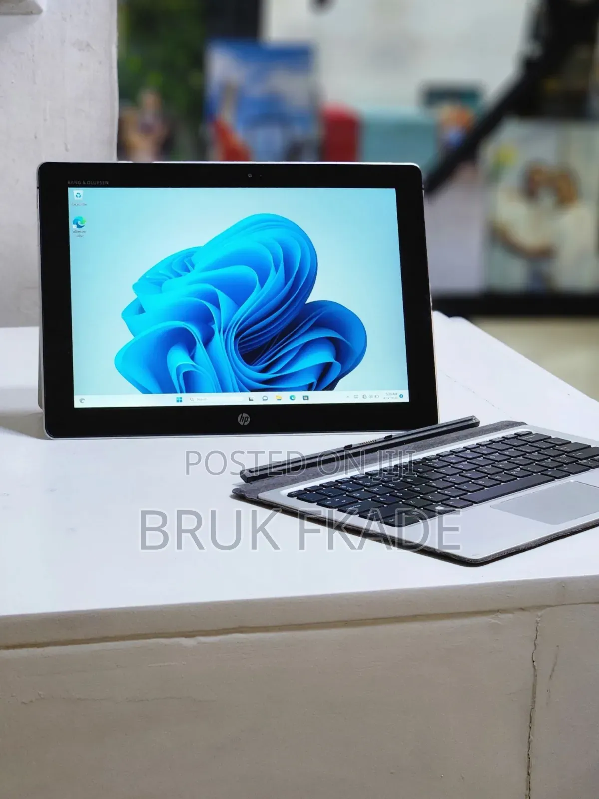 New Laptop HP X2 8GB AMD Ryzen 7 SSD 256GB