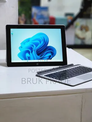 New Laptop HP X2 8GB AMD Ryzen 7 SSD 256GB