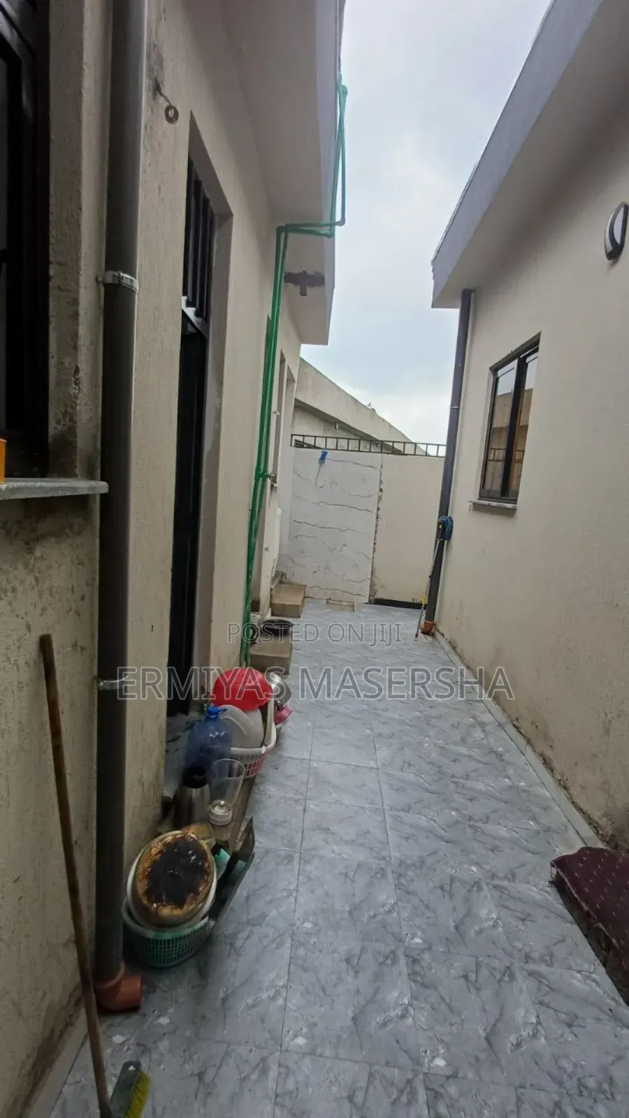 Furnished 6bdrm Villa in Yeka for sale