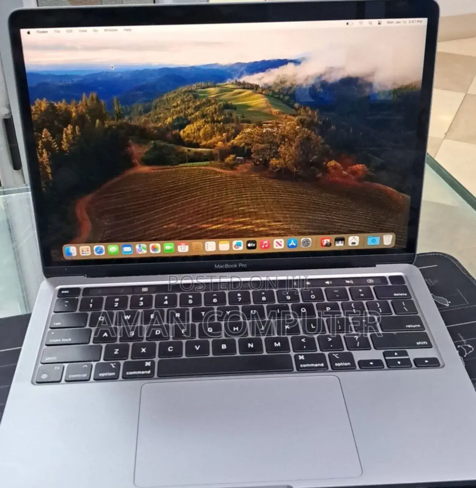 New Laptop Apple MacBook Pro 2022 M2 8GB Apple M2 SSD 256GB