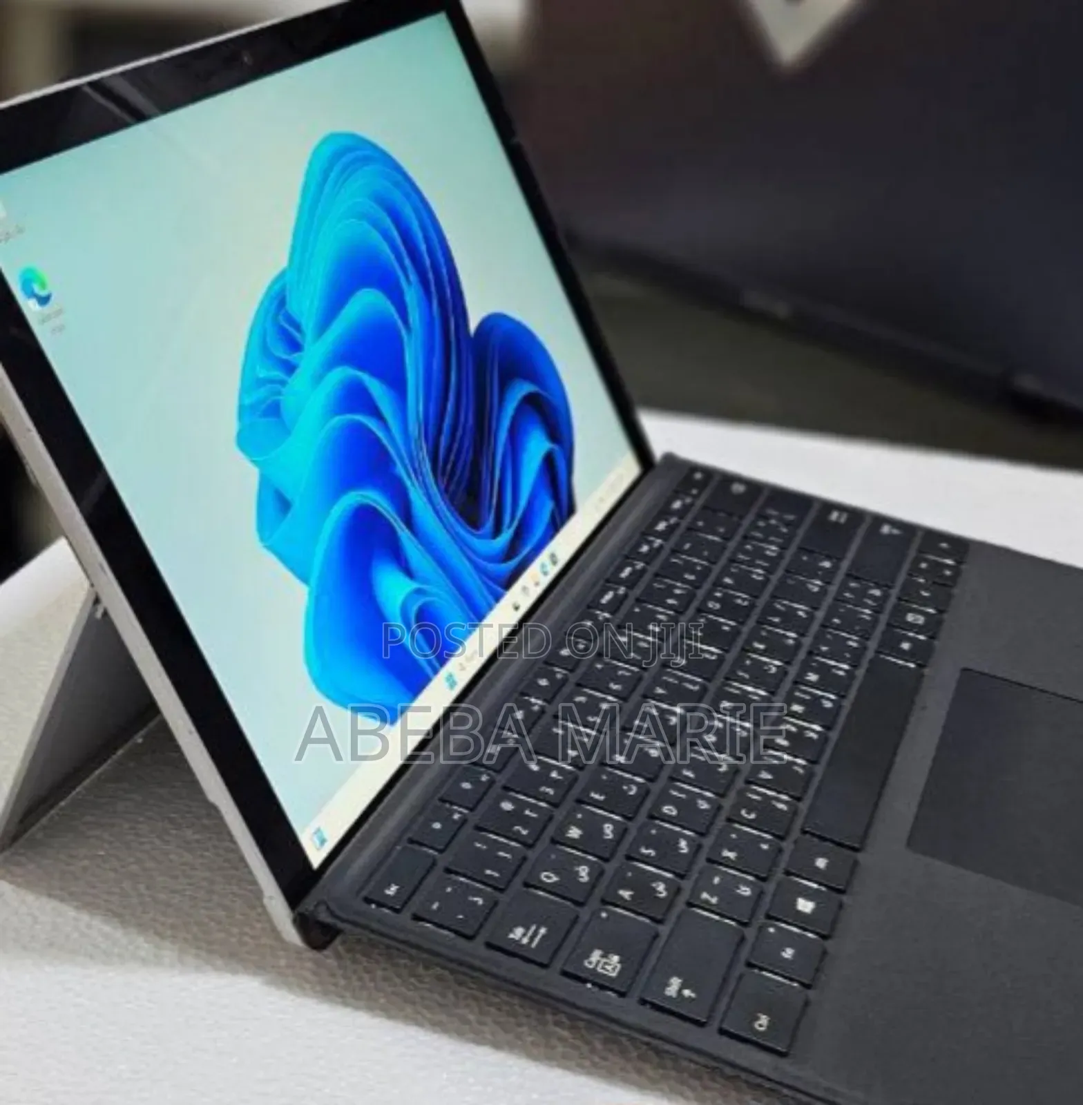 New Laptop Microsoft Surface Pro 7 8GB Intel Core I5 SSD 128GB